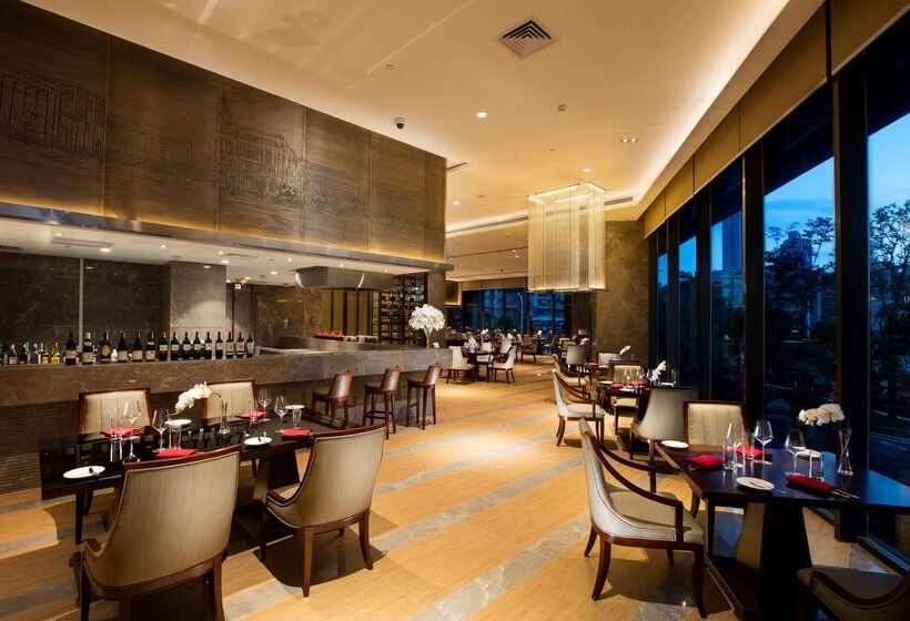 酒店 Hilton Wuhan Riverside