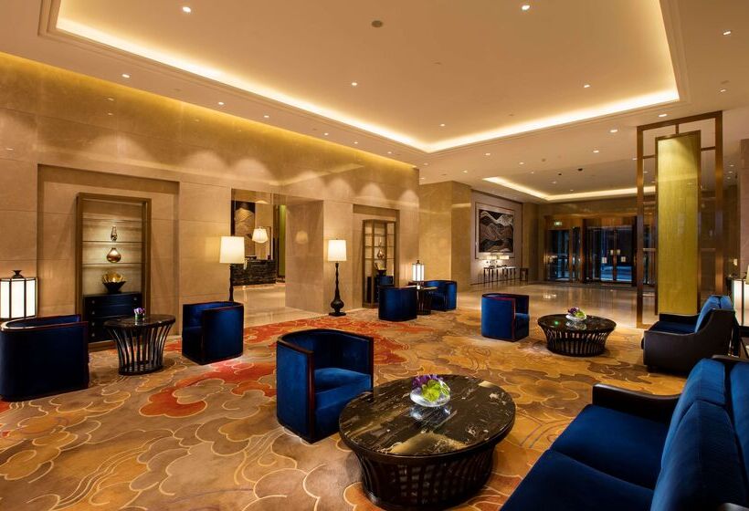 酒店 Hilton Wuhan Riverside