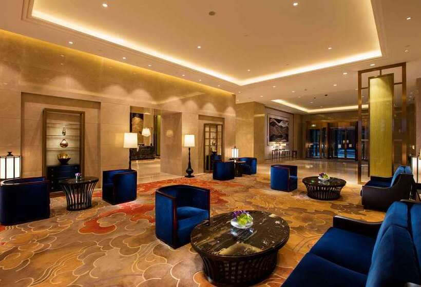 酒店 Hilton Wuhan Riverside