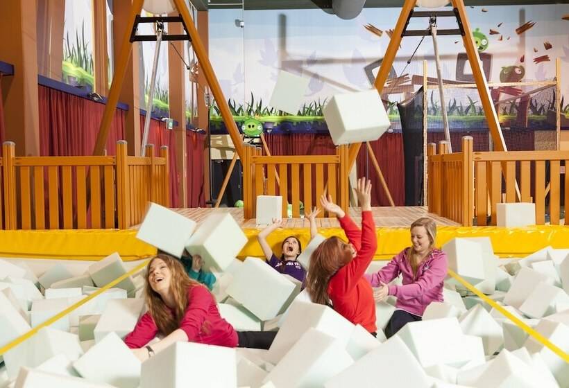 فندق Holiday Club Kuusamon Tropiikki