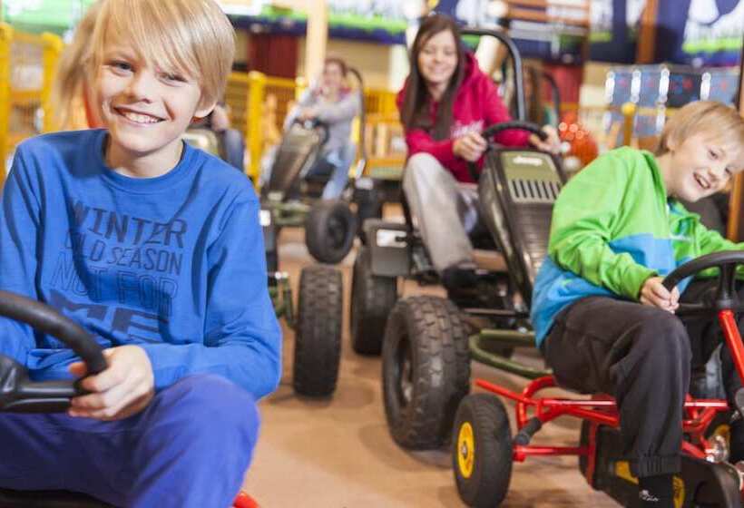 فندق Holiday Club Kuusamon Tropiikki