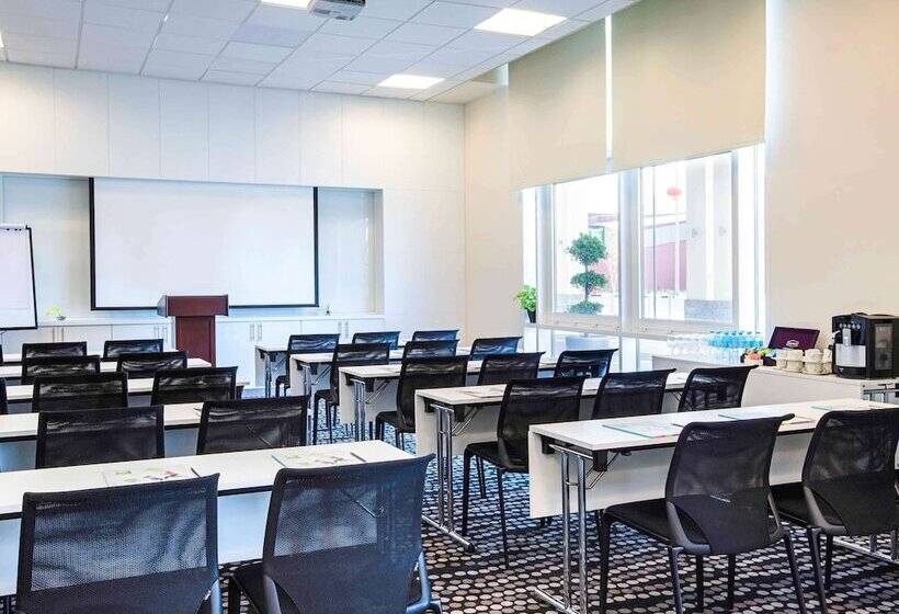 هتل Ibis Styles Dragon Mart Dubai