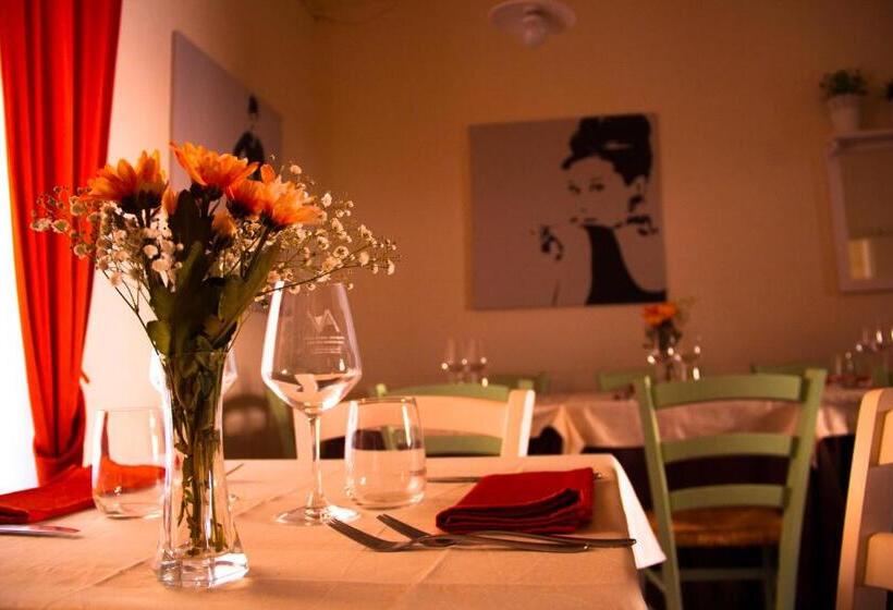 בית מלון כפרי Il Borgo Ristorante Pizzeria Camere