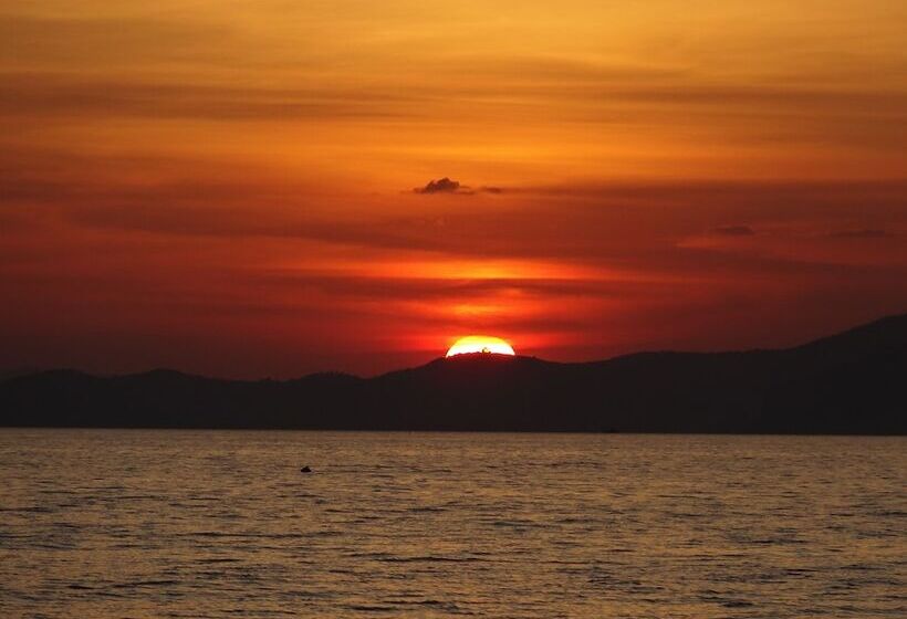 ホテル Isle Beach Resort