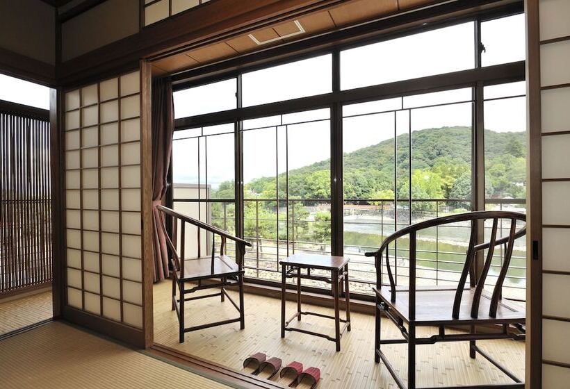 هتل Kyoto Uji Hanayashiki Ukifuneen