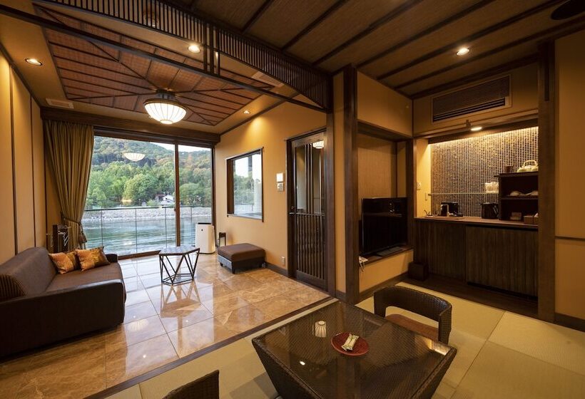 هتل Kyoto Uji Hanayashiki Ukifuneen