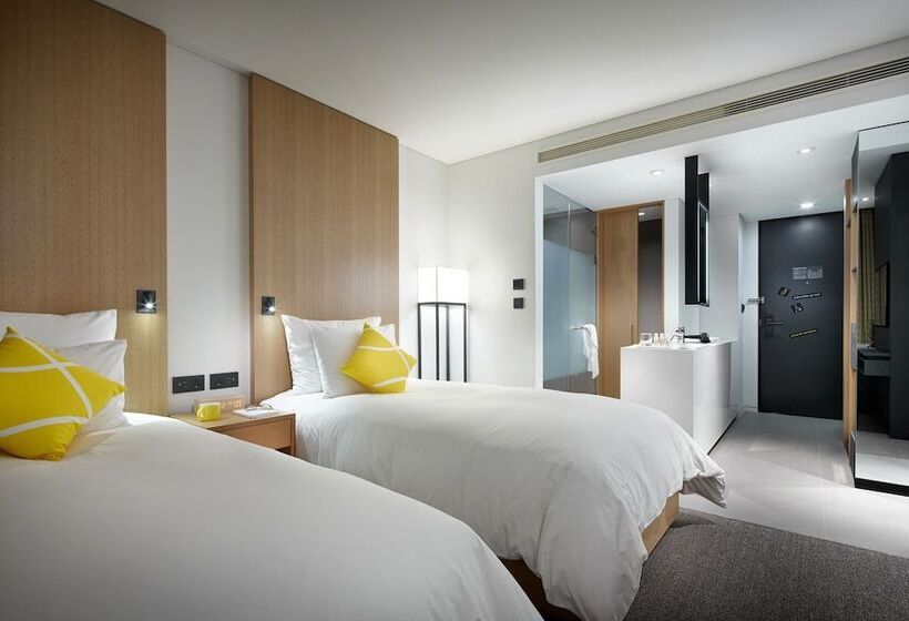 Hotel L7 Myeongdong By Lotte