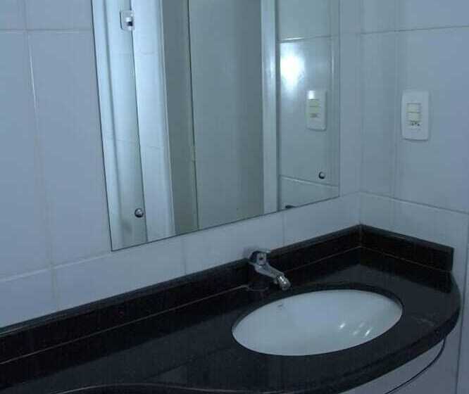 בית מלון כפרי Lh Plaza