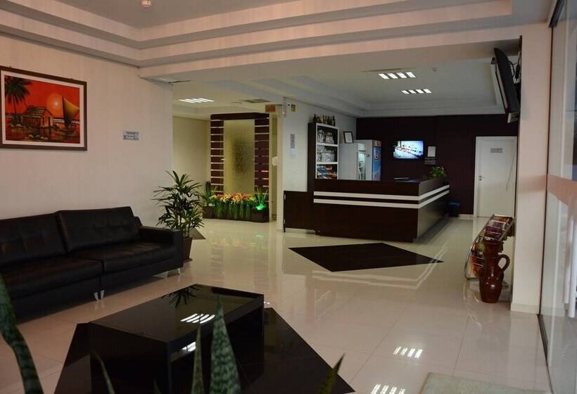 בית מלון כפרי Lh Plaza