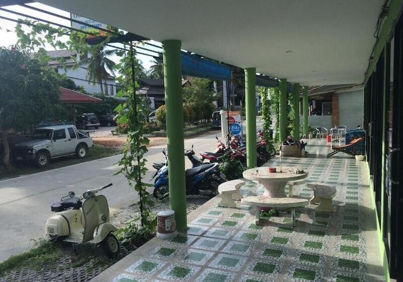 호텔 Maehaad Guest House