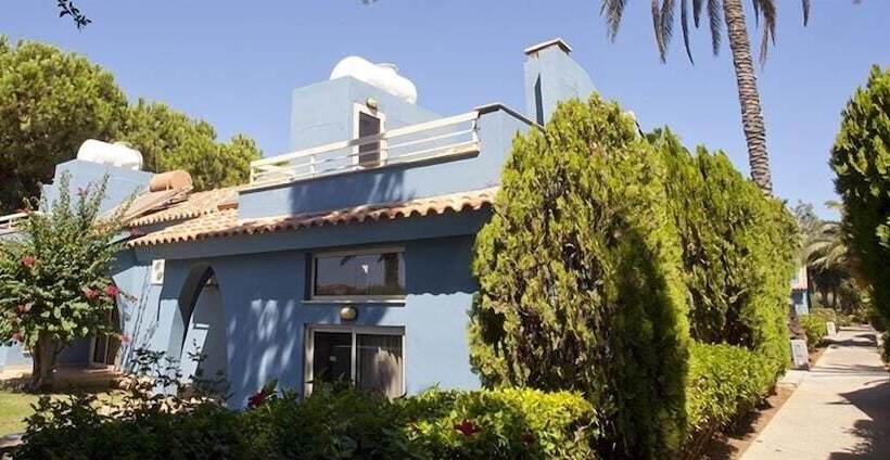 호텔 Makronisos Village