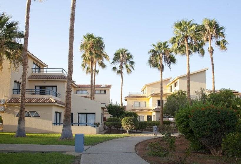 호텔 Makronisos Village