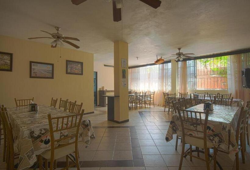 Отель Maria Elena