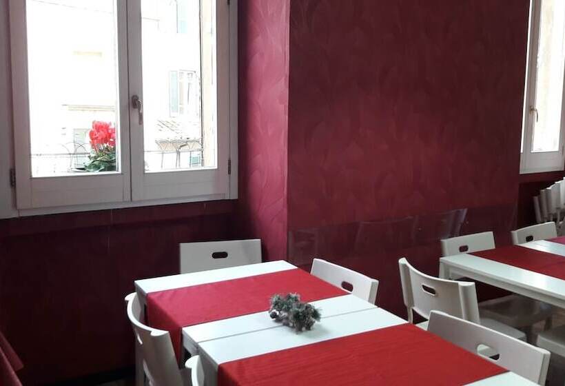 هتل Mimosa Pantheon