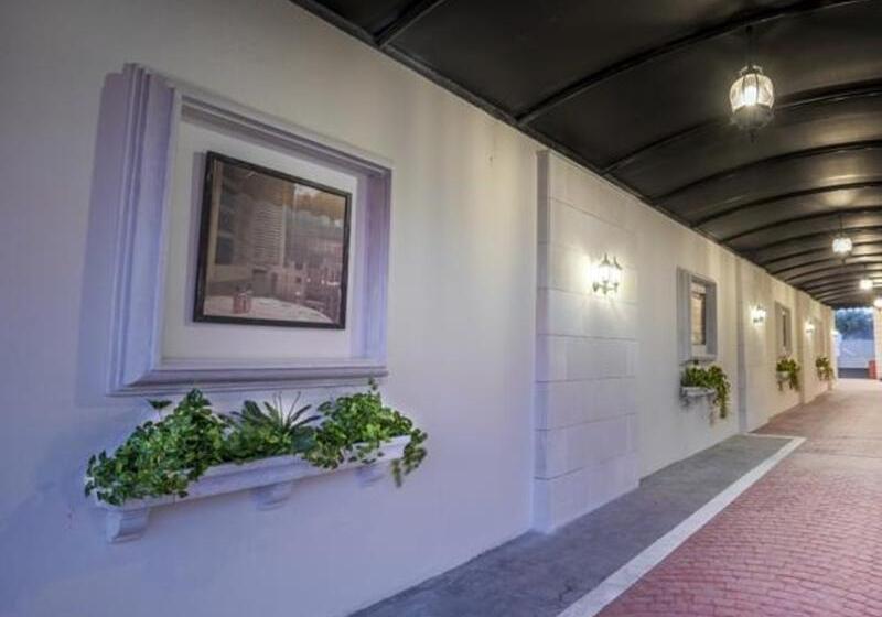 בית מלון כפרי Mira Trio