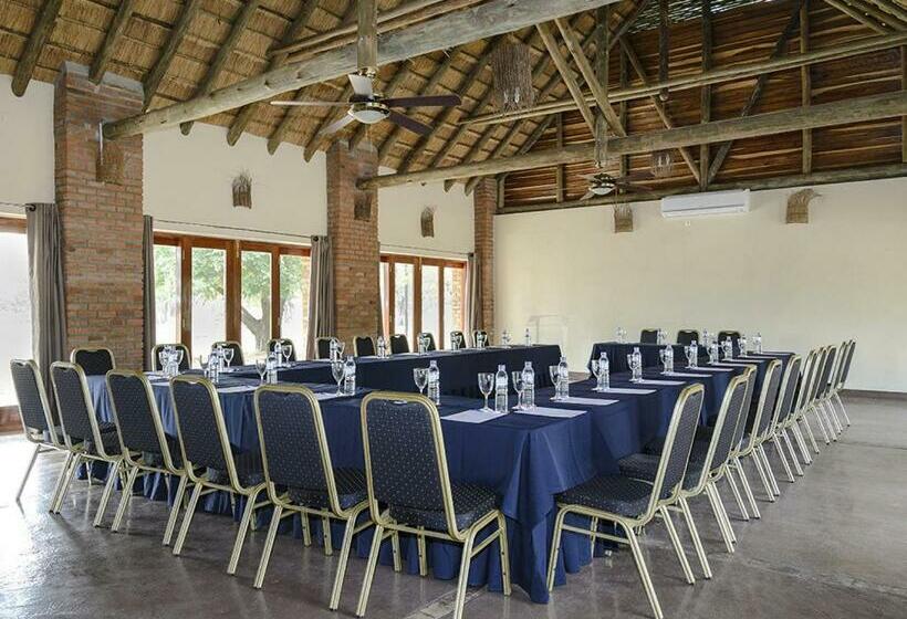 בית מלון כפרי Montebelo Gorongosa Lodge & Safari