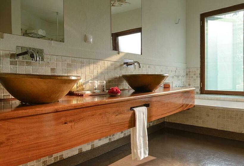 בית מלון כפרי Montebelo Gorongosa Lodge & Safari