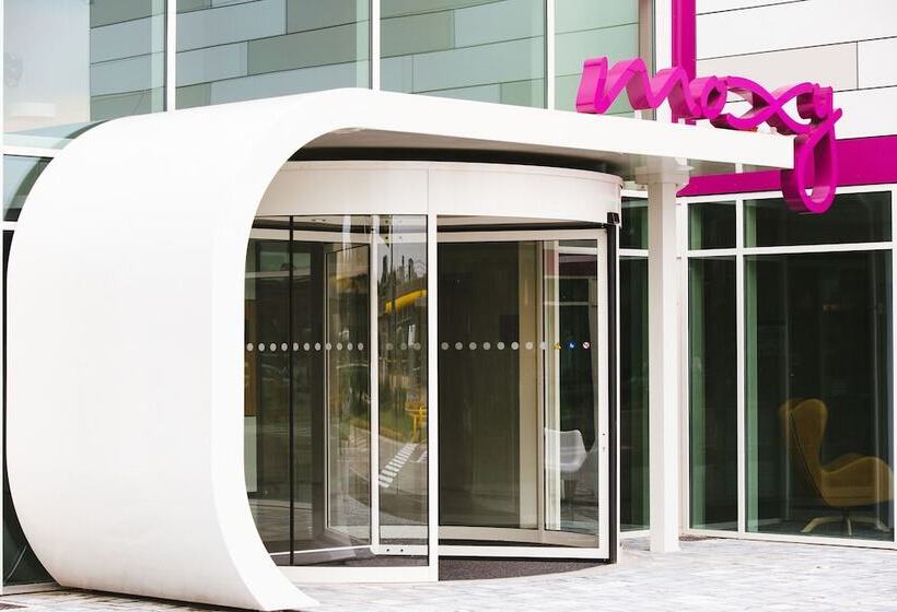 Отель Moxy Munich Airport