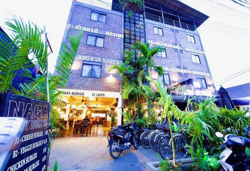 Отель Naga Angkor Hostel
