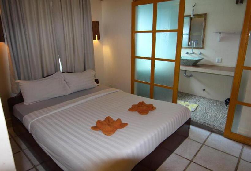 Отель Naga Angkor Hostel
