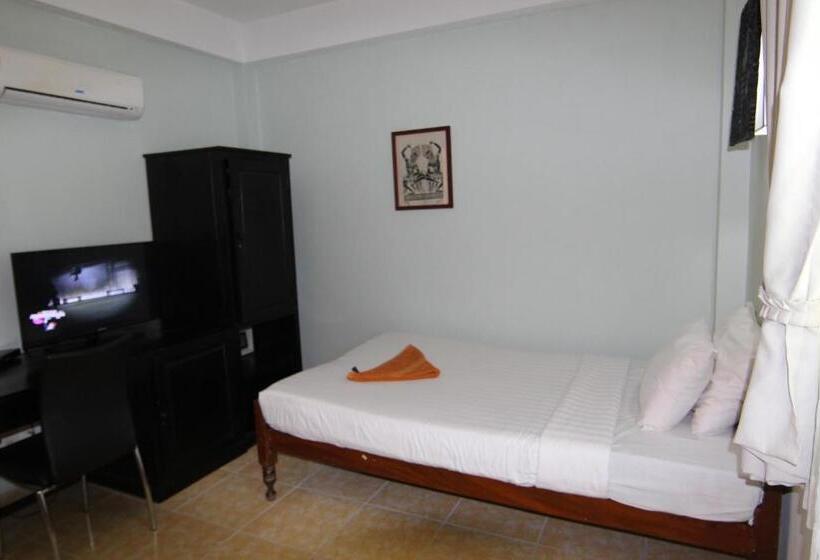 هتل Naga Angkor Hostel