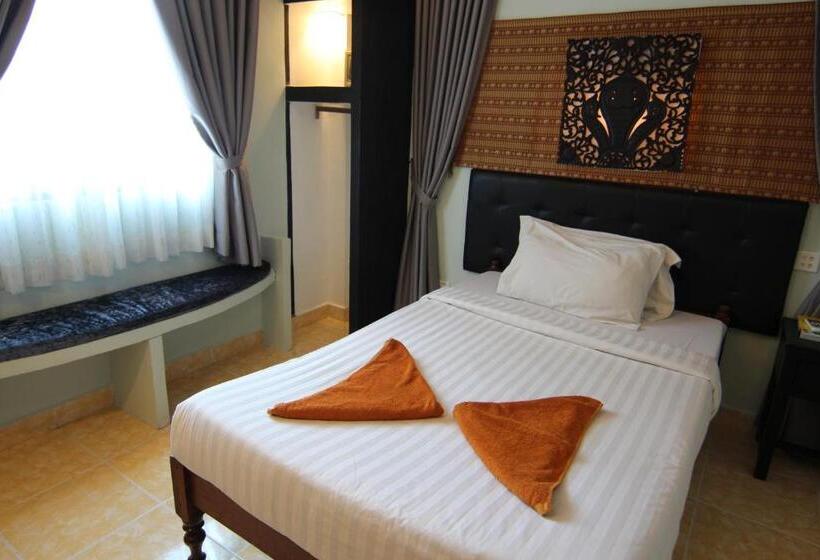 هتل Naga Angkor Hostel