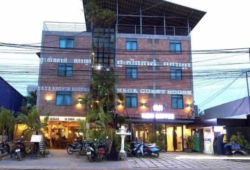 Отель Naga Angkor Hostel