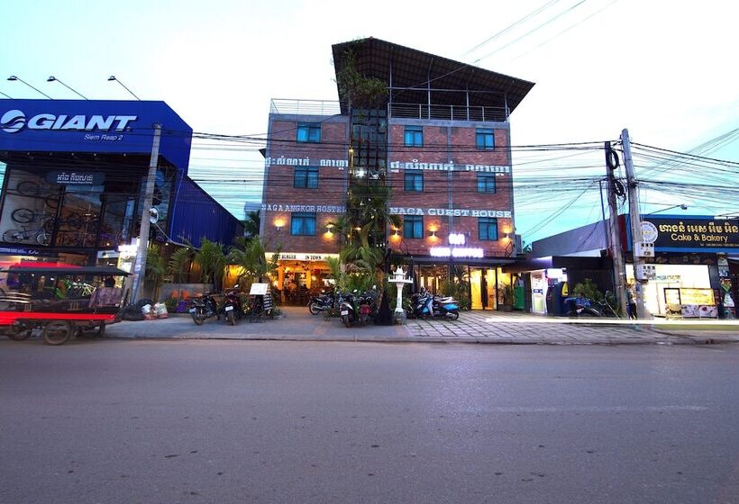 Отель Naga Angkor Hostel