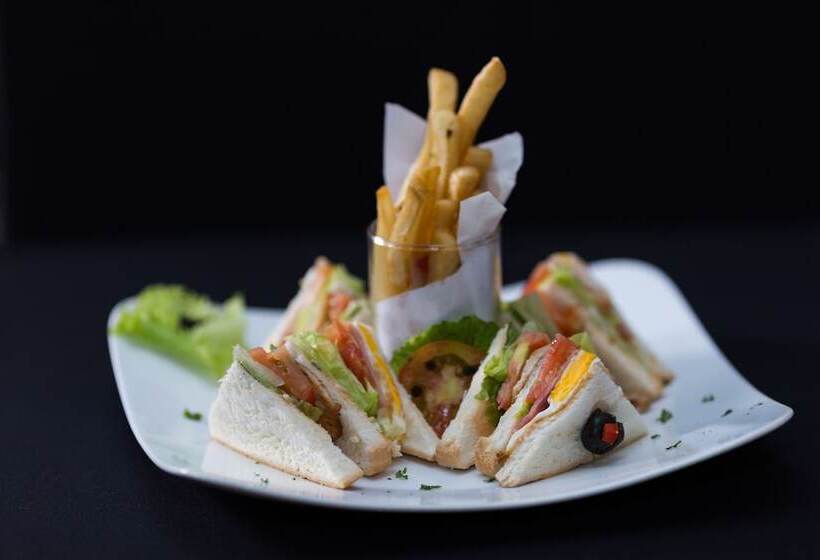 Отель Naga Angkor Hostel