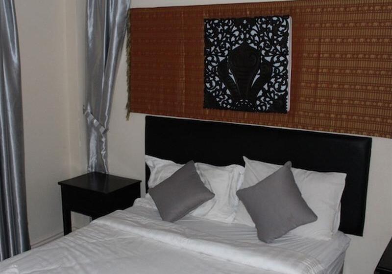 Отель Naga Angkor Hostel