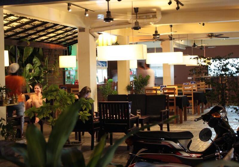 Отель Naga Angkor Hostel