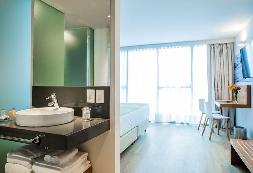 هتل Own Montevideo