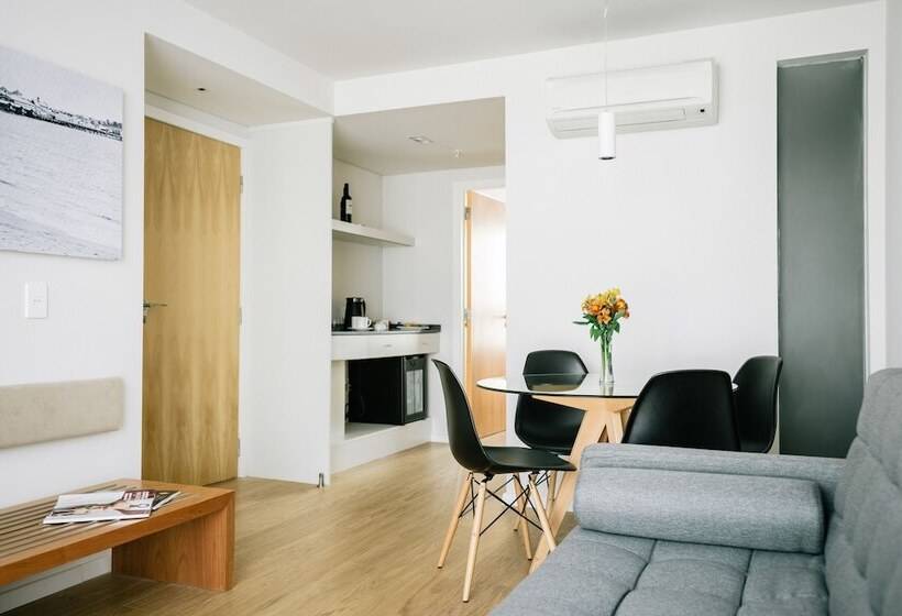 هتل Own Montevideo