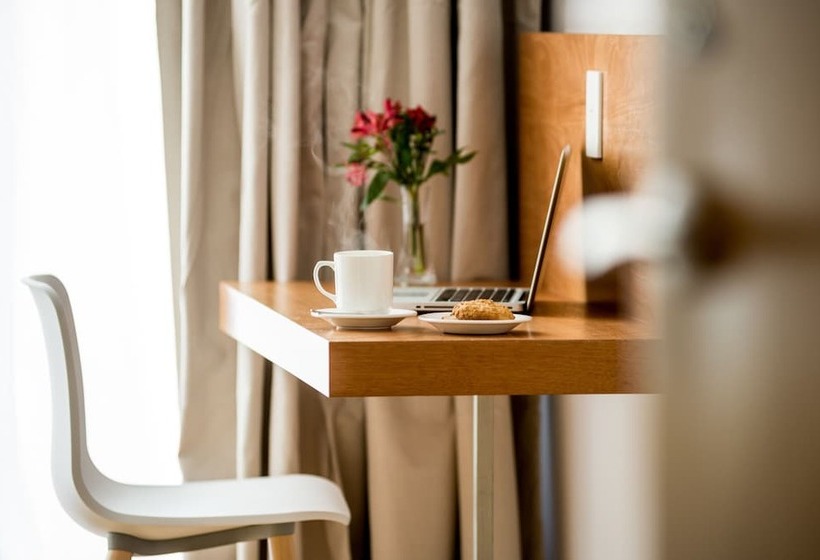 هتل Own Montevideo