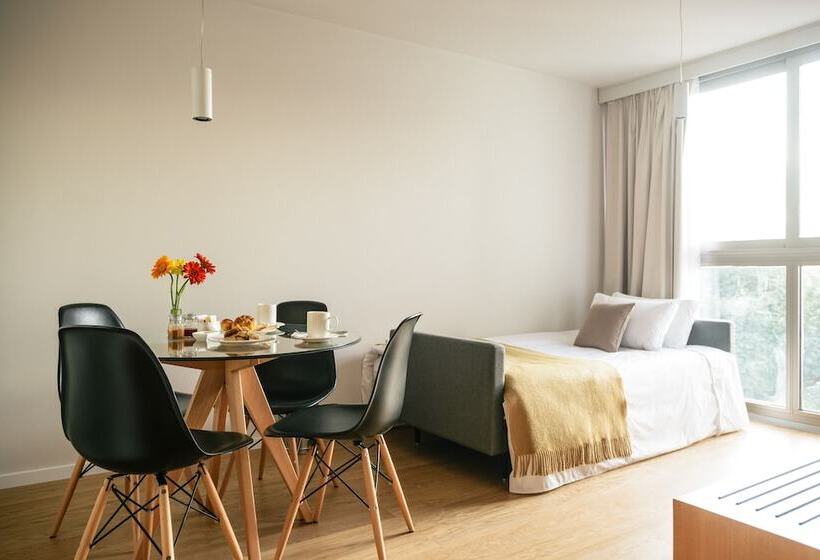 هتل Own Montevideo