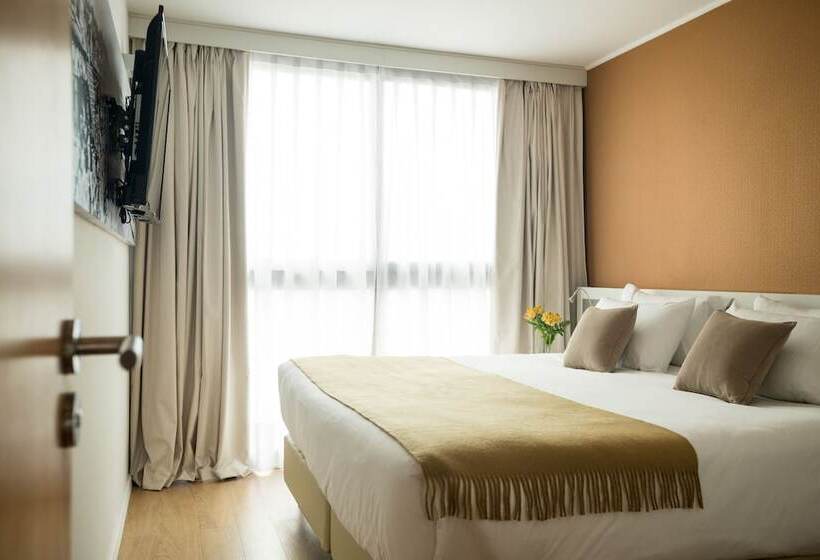 هتل Own Montevideo