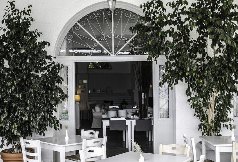 בית מלון כפרי Paradisos