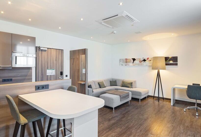 בית מלון כפרי Park Inn By Radisson Neumarkt