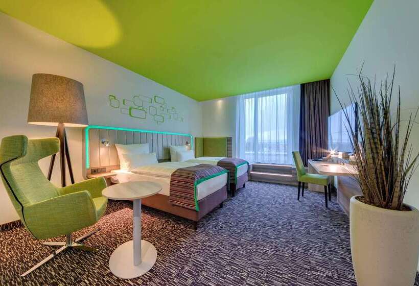 בית מלון כפרי Park Inn By Radisson Neumarkt