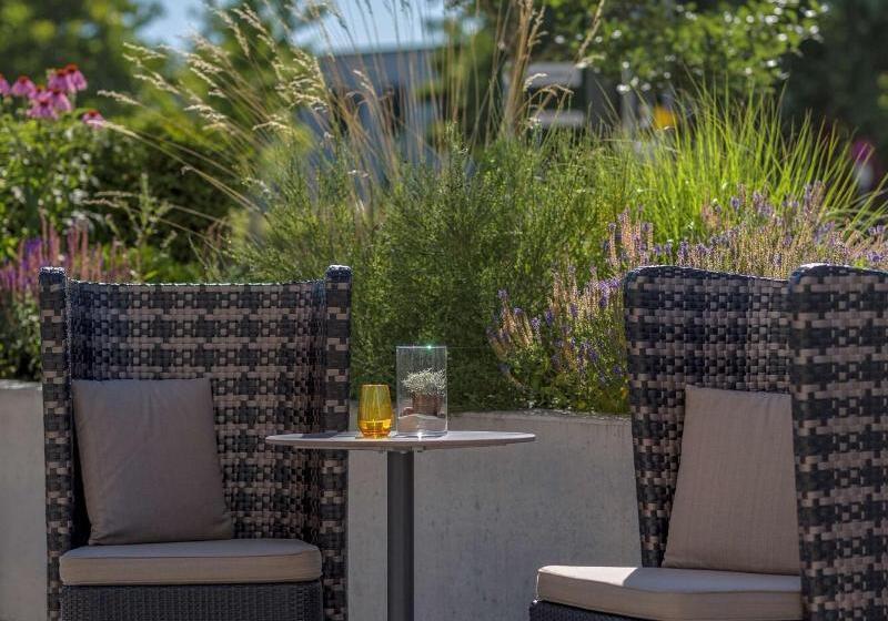 בית מלון כפרי Park Inn By Radisson Neumarkt