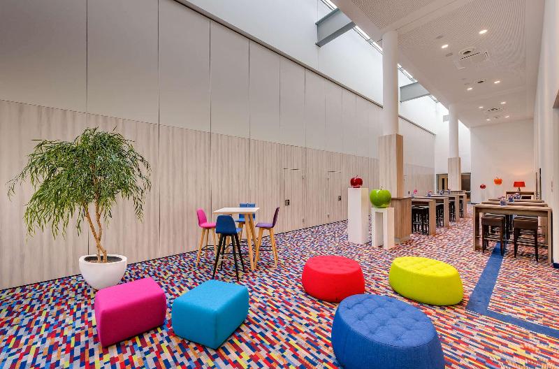 בית מלון כפרי Park Inn By Radisson Neumarkt