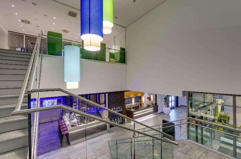 בית מלון כפרי Park Inn By Radisson Neumarkt