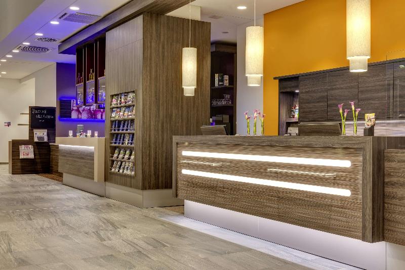 בית מלון כפרי Park Inn By Radisson Neumarkt