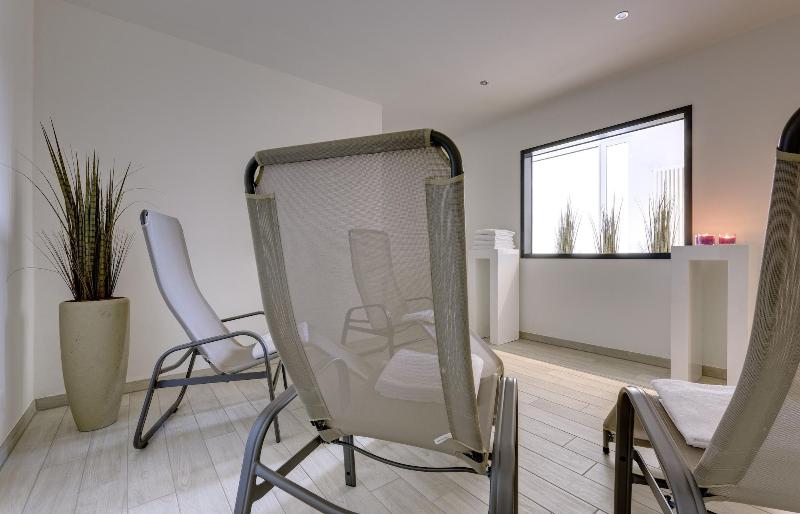 בית מלון כפרי Park Inn By Radisson Neumarkt