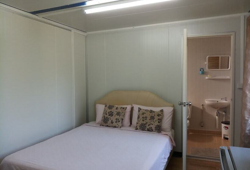 בית מלון כפרי Penny's Home Stay Resort