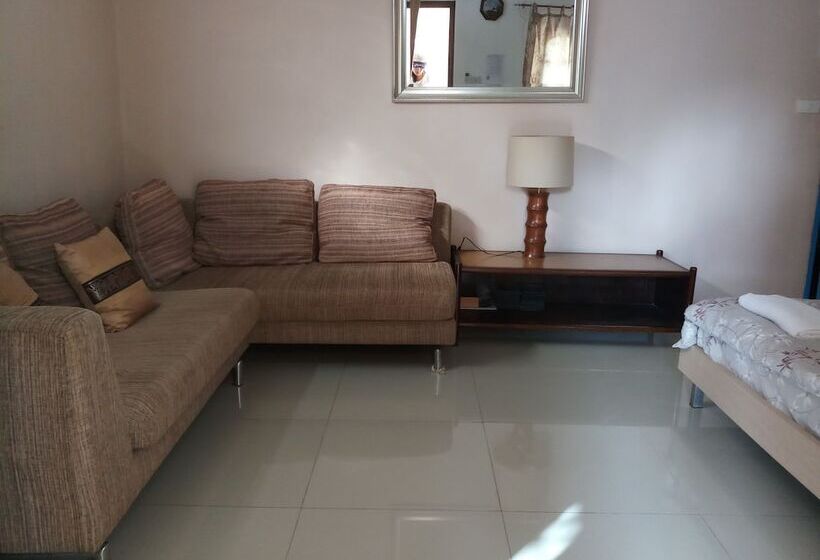 בית מלון כפרי Penny's Home Stay Resort