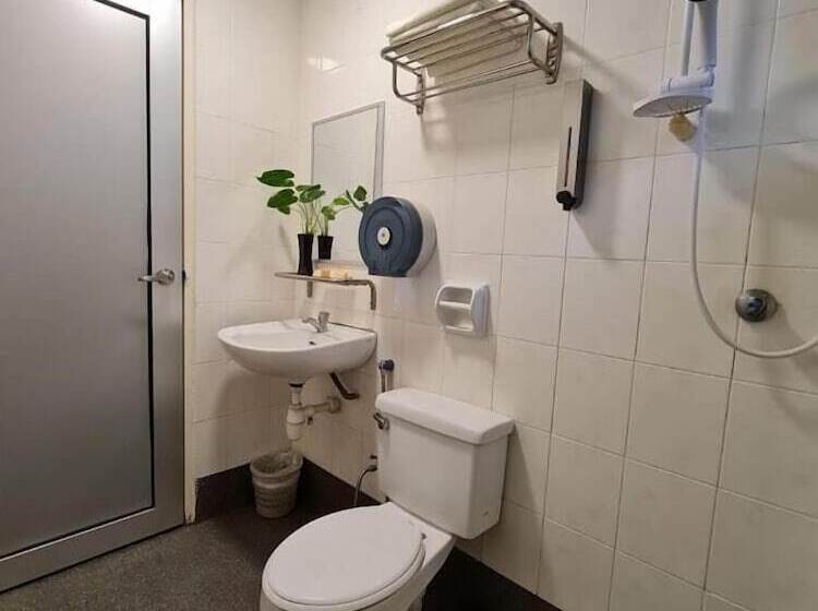 فندق Perdana Serviced Apartment & Resorts