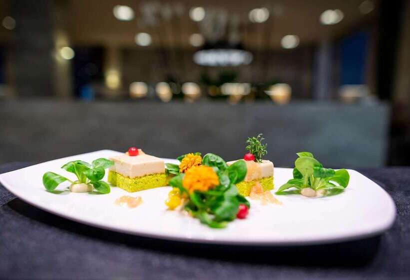 Отель Platzhirsch