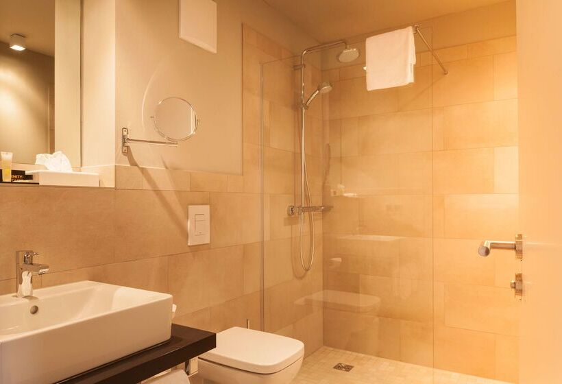 Отель Platzhirsch