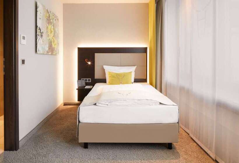 Отель Platzhirsch